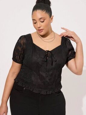 TORRID SIZE 3x (22-24) DEEP BLACK COTTON CLIP FLORAL SMOCKED CROP TOP new